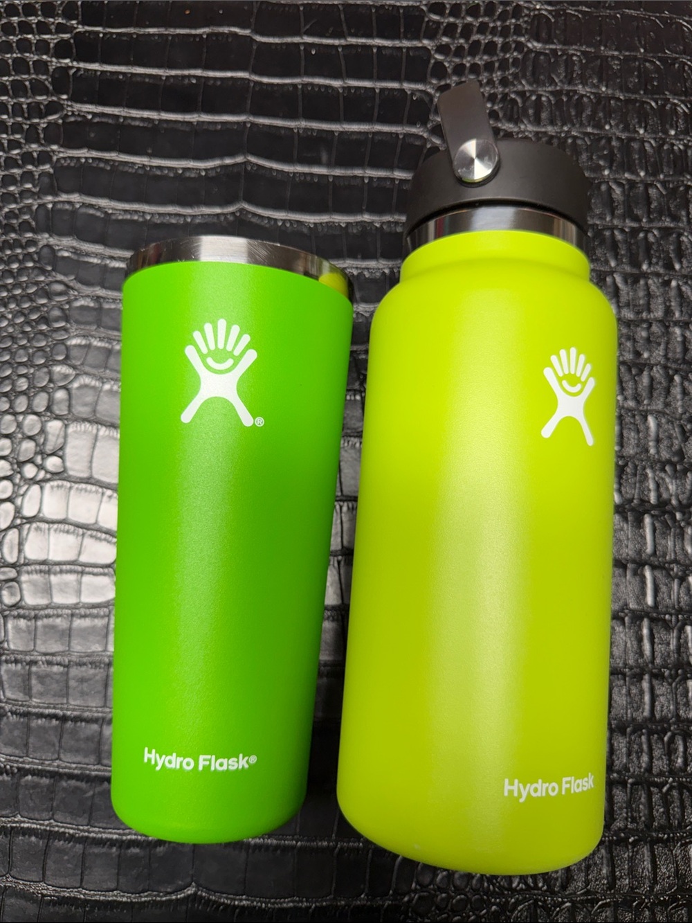 2 Hydro Flask Drink wares